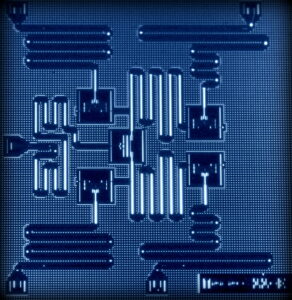 adiabatic quantum computing